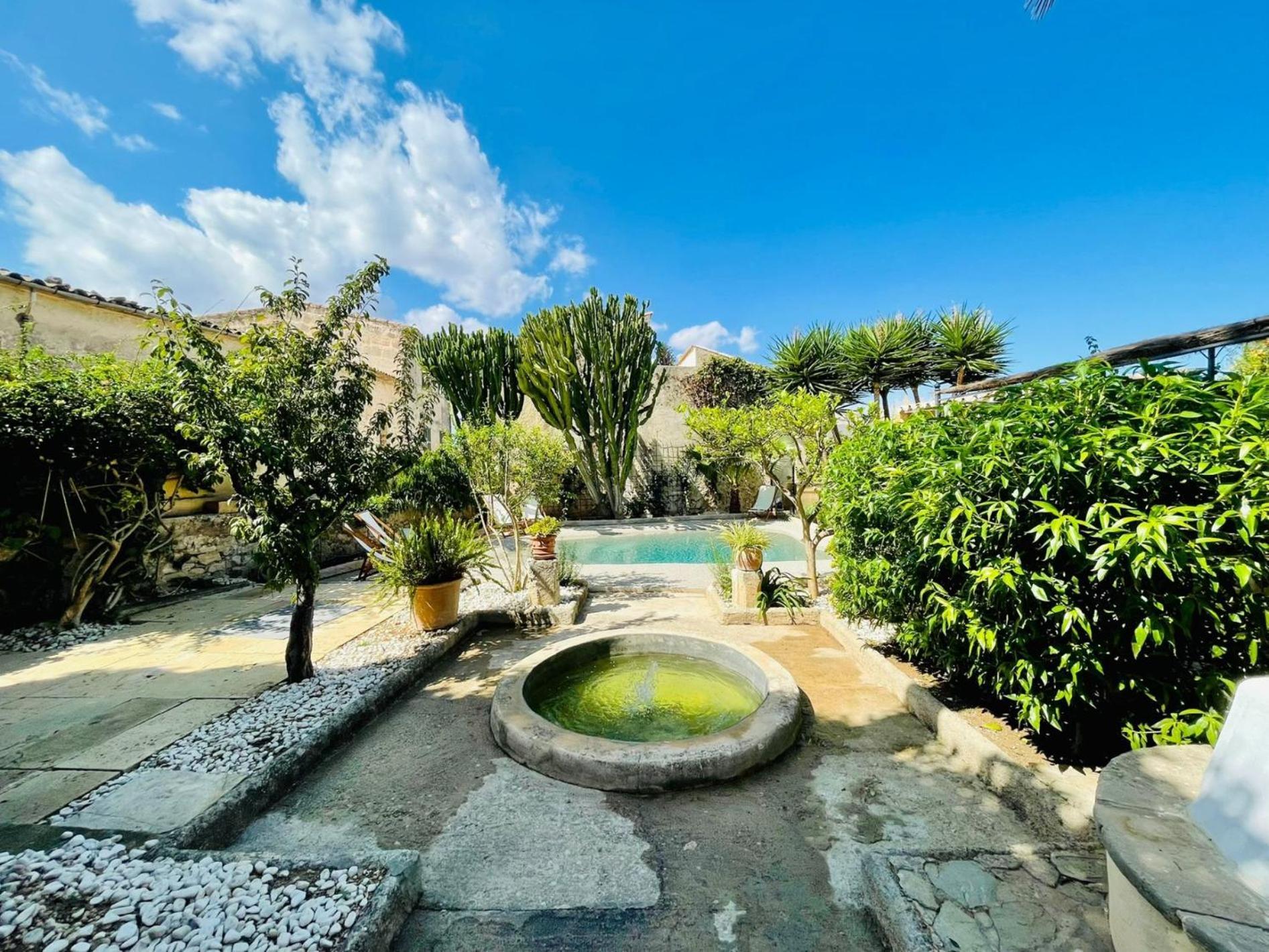 Leon De Sineu Villa Exterior foto